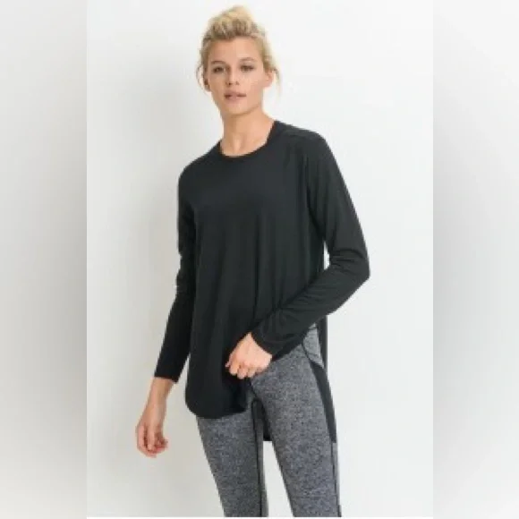 NWT Long sleeve slit top - Picture 4 of 5